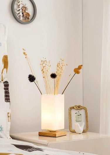 Dimmable Flower Vase Beside Decorative Table Lamp
